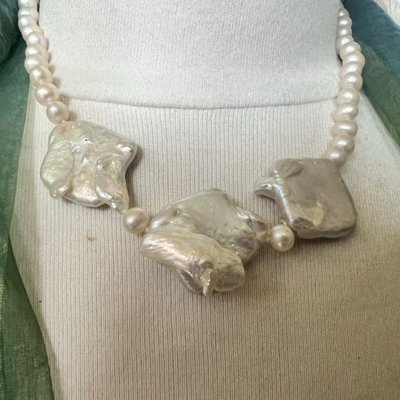 Necklace Beaded, Large Baroque Square, With White Round Earls, Clasp Silver.! - Picture 4 of 10